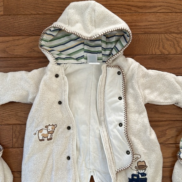 ❄️ LITTLE ME Snowsuit with mittens hood offwhite baby size 3 months LIKE NEW - Picture 2 of 14